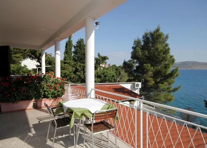 Appartement By The Sea Starigrad, Paklenica - 6533 *
